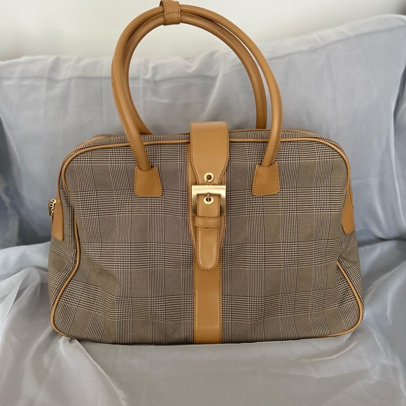 Adrienne Vittadini Vintage travel bag. NWT